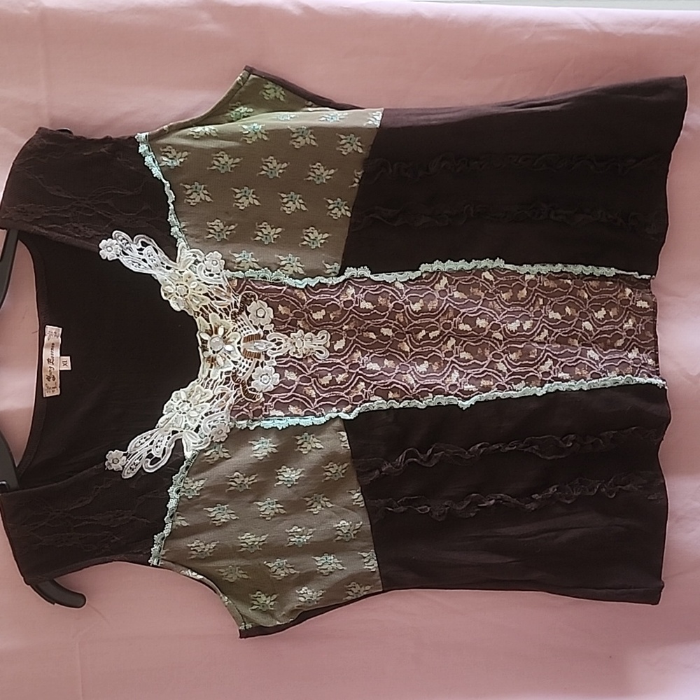 Jeweled tank